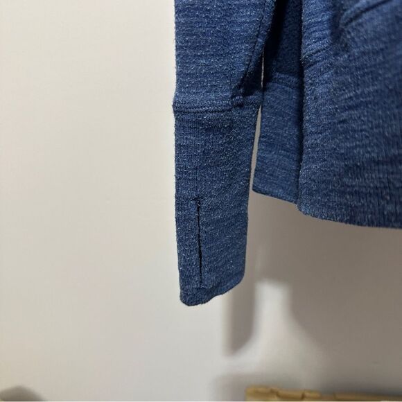 Athleta blue sweatshirt with thumb holes size L  - Picture 3 of 6